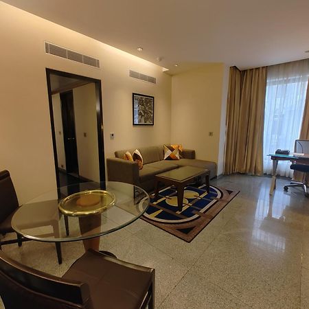 Hotel Marine Plaza Βομβάη Εξωτερικό φωτογραφία