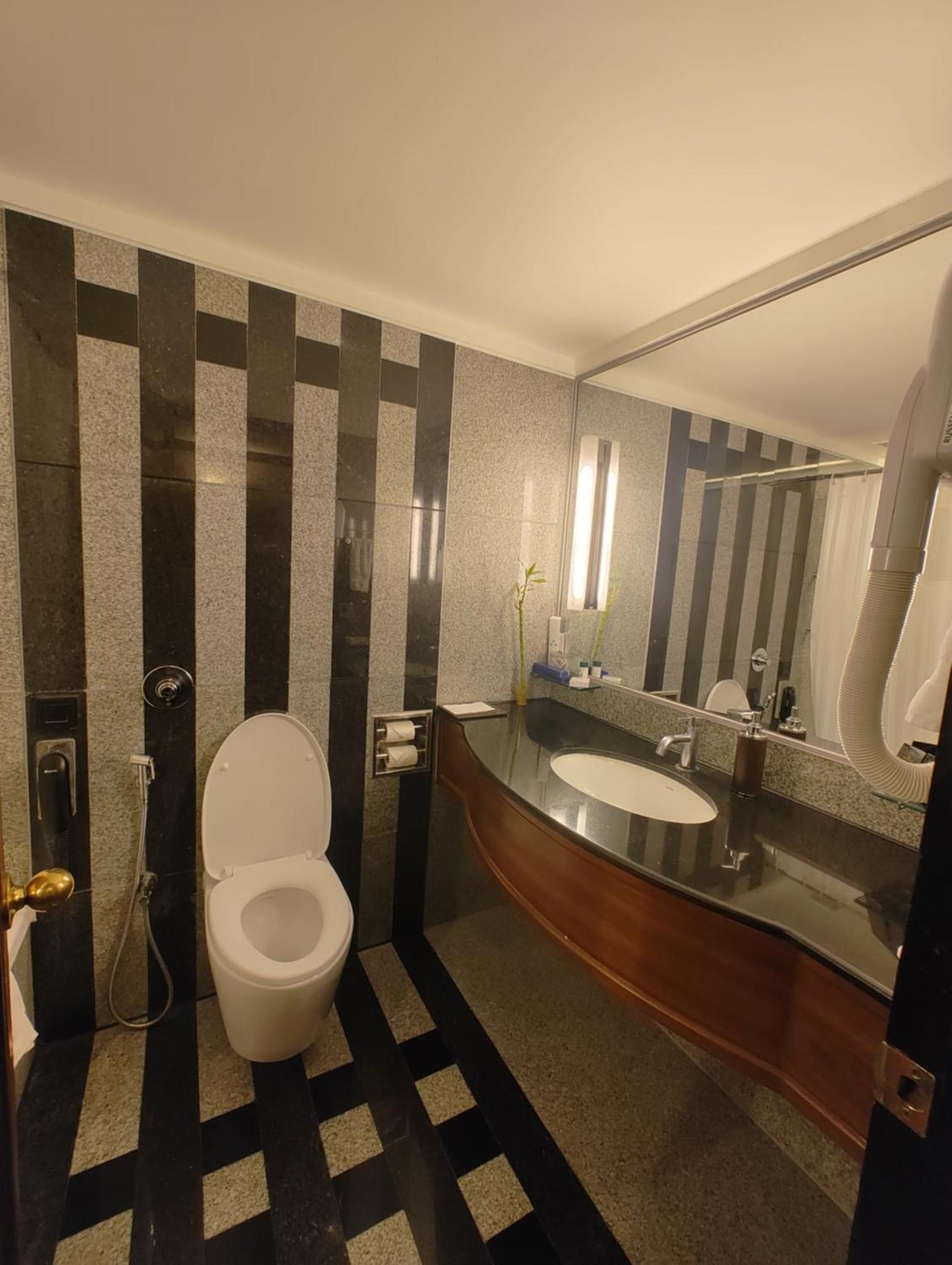 Hotel Marine Plaza Βομβάη Εξωτερικό φωτογραφία